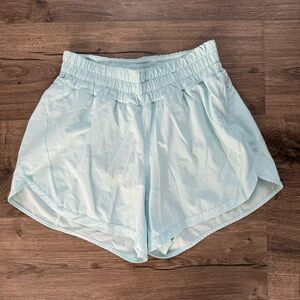 Lululemon Light Blue Hotty Hot Shorts size 6 Women W7ATBS